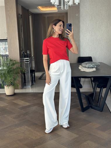 Kırmızı Kısa Kol Bisiklet Yaka Orjinal Marka Basic Kadın T-shirt