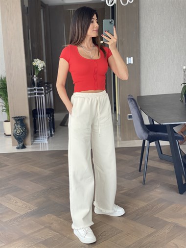 Kırmızı Kısa Kol Önü Düğmeli Crop Body