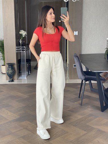 Kırmızı Kısa Kol Önü Düğmeli Crop Body