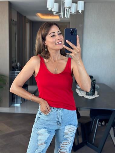 Kırmızı Ön Arka U Yaka Askılı Merserize Kadın Bluz