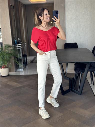 Kırmızı Ön Arka V Yaka Kısa Yarasa Kol Kadın T-Shirt