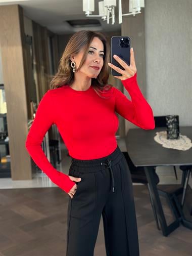 Kırmızı Parmak Detay Bisiklet Yaka Yumoş Kadın Body