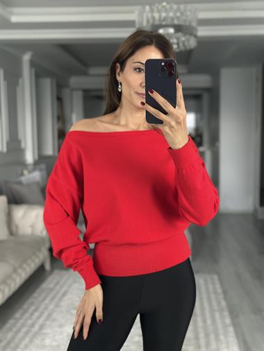 Kırmızı Tek Omzu Açık Kadın Triko Kazak
