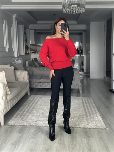 Kırmızı Tek Omzu Açık Kadın Triko Kazak