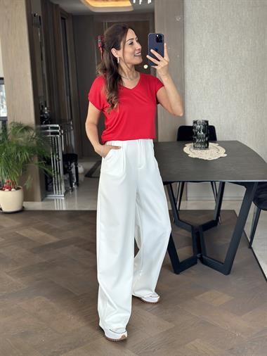 Kırmızı V Yaka Kısa Yarasa Kol Basic Kadın T-Shirt