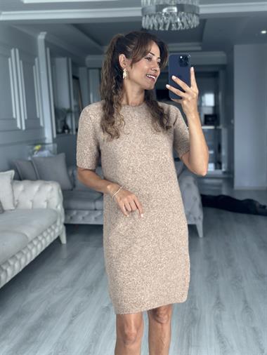 Koyu Bej Bisiklet Yaka Kısa Kol Yumuşak Dokulu Kadın Triko Elbise