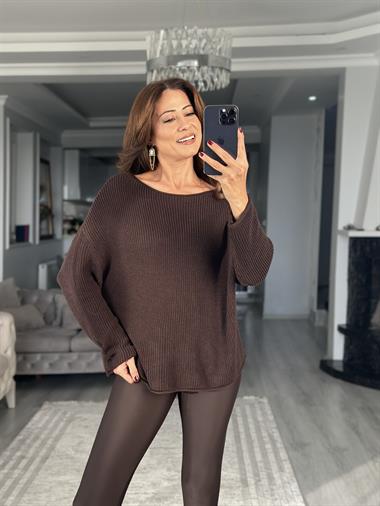 Koyu Kahve Kayık Yaka Basic Kadın Triko Kazak