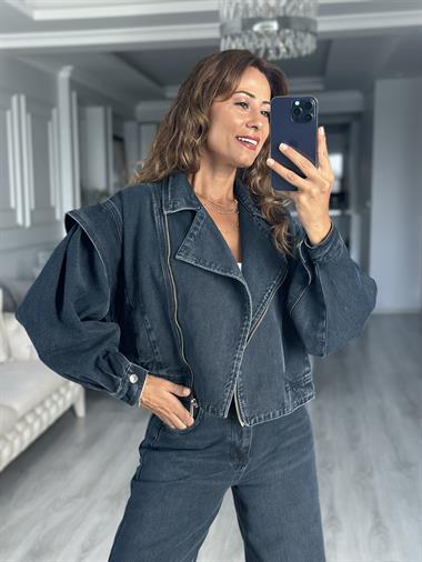Koyu Lacivert Çapraz Fermuarlı Kadın Jean Ceket
