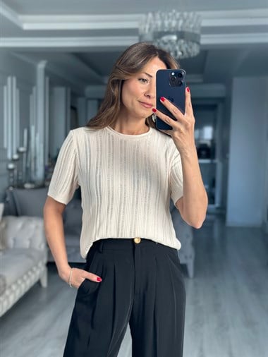 Krem Ajurlu Kısa Kollu Kadın Bluz