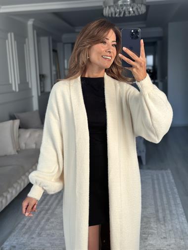 Krem Balon Kol Sakallı Uzun Kadın Triko Hırka 