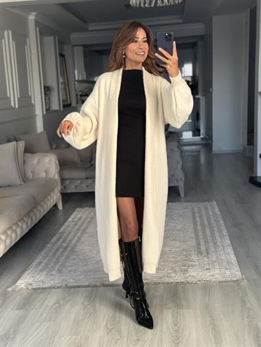 Krem Balon Kol Sakallı Uzun Kadın Triko Hırka 