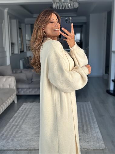 Krem Balon Kol Sakallı Uzun Kadın Triko Hırka 