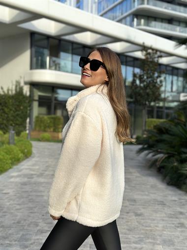 Krem Dik Yaka Dört Çıtçıt Düğmeli Peluş Kadın Sweatshirt