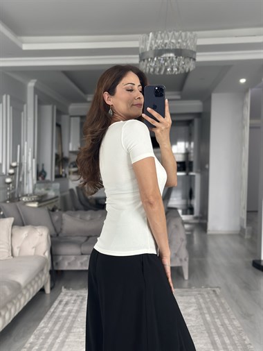 Krem Kısa Kol Gold V Demirli Kaşkorse Kadın Body