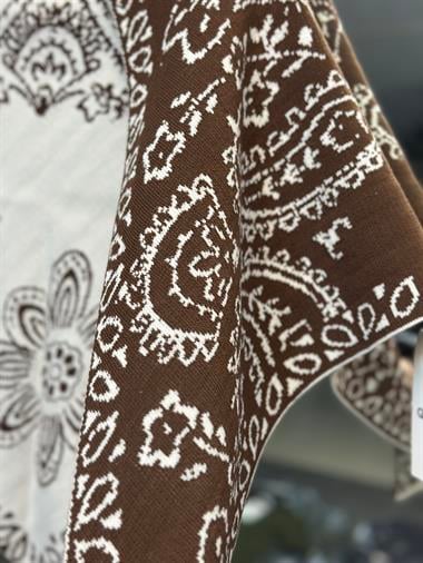 Krem Orta Kahve Desenli Üçgen Kadın Triko Şal