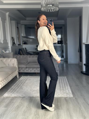 Krem Saç Örgülü Sakallı Bisiklet Yaka Kadın Triko Kazak