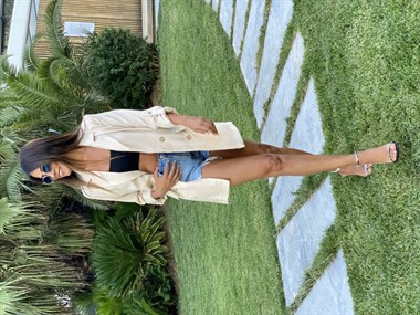 Krem Vatkalı Dört Düğmeli Keten Aerobin Kadın Ceket