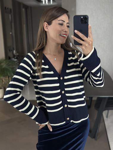 Lacivert Beyaz Çizgili Gold Düğmeli Kadın Hırka