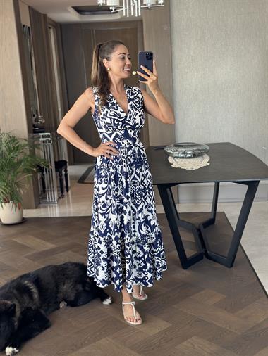 Lacivert Beyaz Desenli Kruvaze Yaka Sıfır Kol Cepli Kadın Elbise 