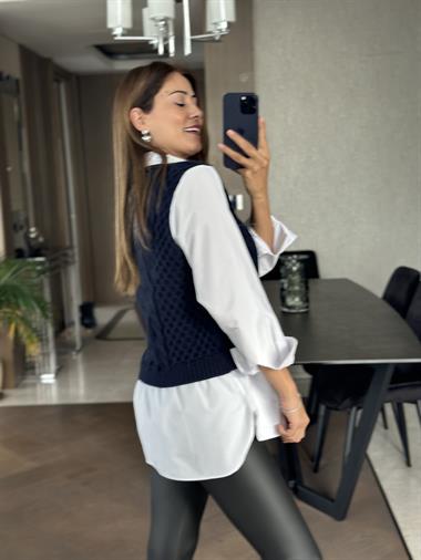 Lacivert Beyaz Gömlekli Triko Kadın Süveter