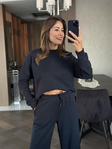 Lacivert Bisiklet Yaka Eteği Ve Paçası Kesik İkili Kadın Takım