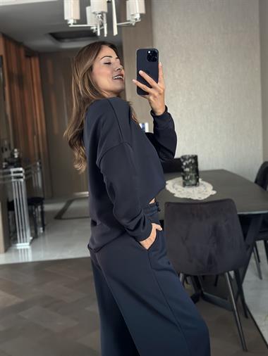 Lacivert Bisiklet Yaka Eteği Ve Paçası Kesik İkili Kadın Takım