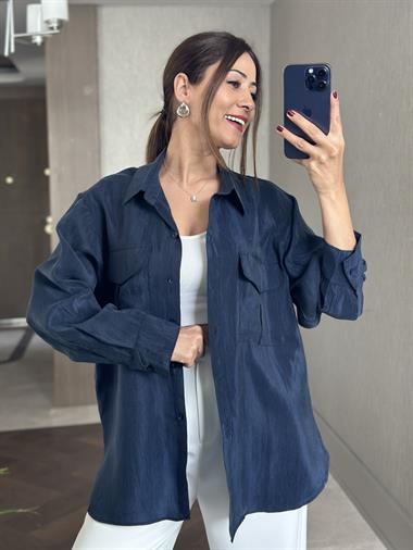Lacivert Cepleri Kapaklı Uzun Kol Kadın Saten Gömlek