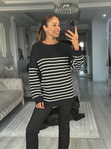 Lacivert Çizgili Bisiklet Yaka Rahat Kalıp Kadın Triko Kazak