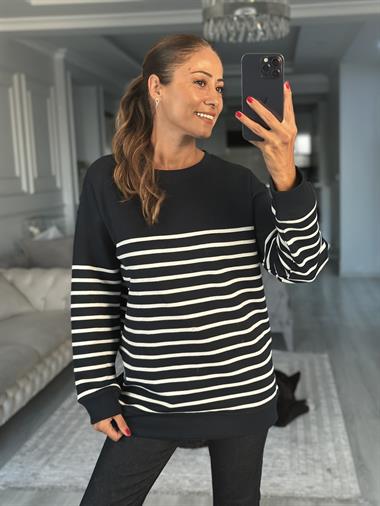 Lacivert Çizgili Bisiklet Yaka Rahat Kalıp Kadın Triko Kazak