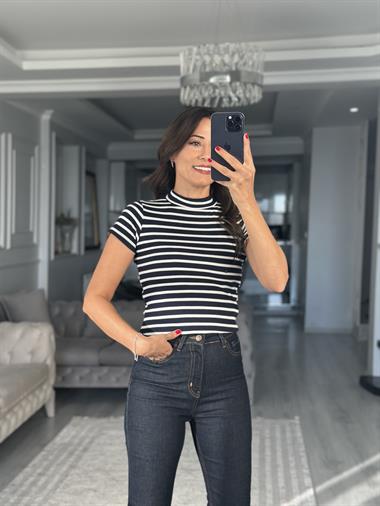 Lacivert Çizgili Kısa Kol Yarım Balıkçı Fitilli Kaşkorse Kadın Body