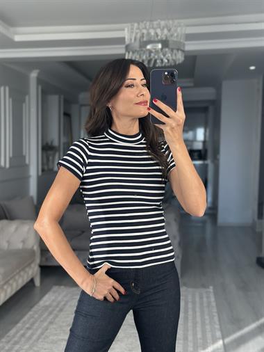 Lacivert Çizgili Kısa Kol Yarım Balıkçı Fitilli Kaşkorse Kadın Body