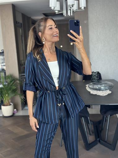 Lacivert Çizgili Orjinal Marka Bağcık Detay Şal Yaka Ceket Pantolon Kadın Alt Üst Takım