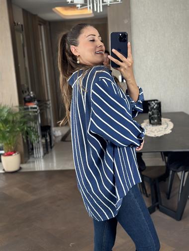 Lacivert Çizgili Tek Cepli Salaş  Kadın Gömlek