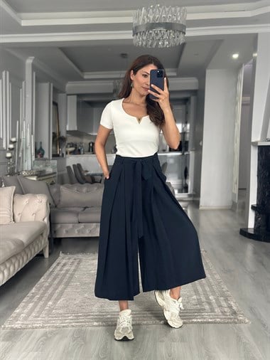 Lacivert Etek Görünümlü Pileli Kuşaklı Kadın Pantolon