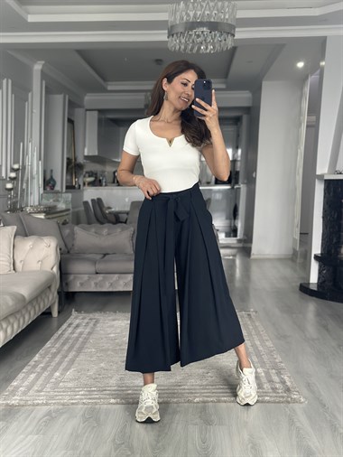 Lacivert Etek Görünümlü Pileli Kuşaklı Kadın Pantolon