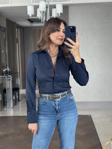 Lacivert Karol Dikiş Detaylı Klasik Slim Fit Kadın Gömlek