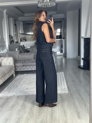 Lacivert Kemeri Düğme Detay Arka Cebi Kapaklı Relaxed Kadın Jean Pantolon