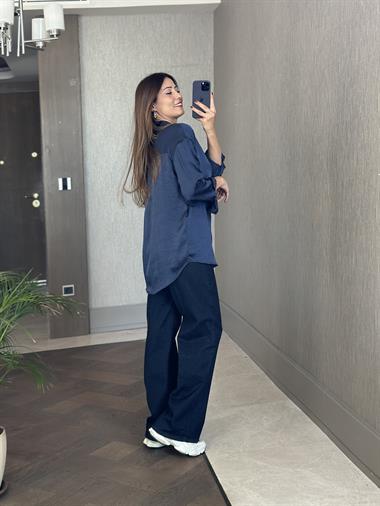 Lacivert Kırışık Saten Uzun Kol Kadın Gömlek