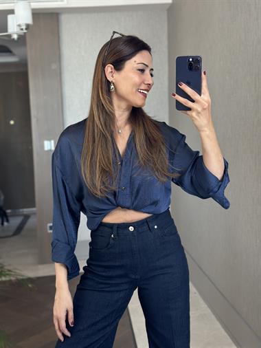 Lacivert Kırışık Saten Uzun Kol Kadın Gömlek