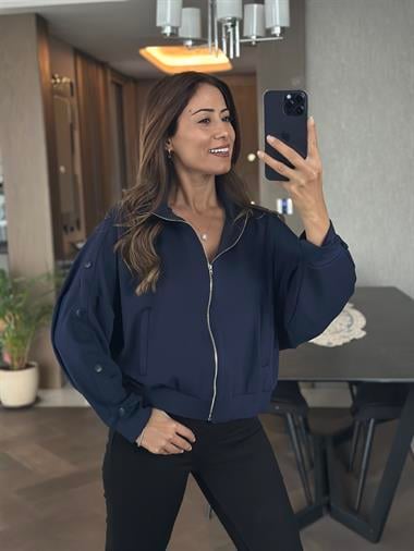 Lacivert Kolları Çıtçıt Detay Fermuarlı Cepli Kadın Sweatshirt