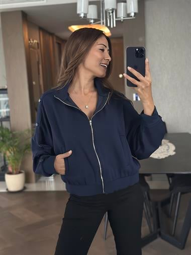 Lacivert Kolları Çıtçıt Detay Fermuarlı Cepli Kadın Sweatshirt