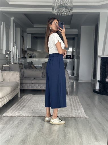 Lacivert Krep Kumaş Arka Beli Lastikli Kadın Etek Pantolon
