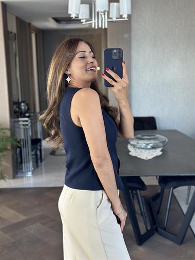 Lacivert Orjinal Marka Beş Gold Düğmeli Astarlı Kadın Yelek