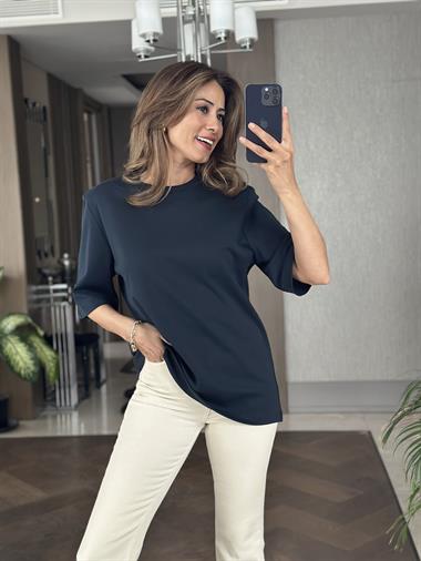Lacivert Vatkalı Oversize Mass Model Bisiklet Yaka Kısa Kol Kadın T-Shirt