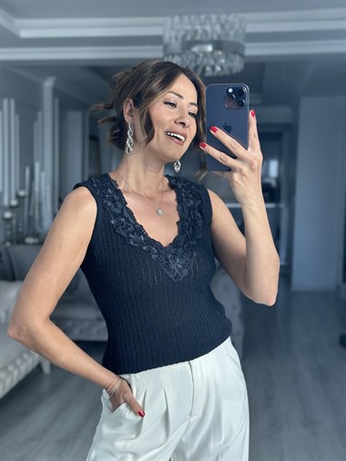 Lacivert Vintage Dantel Yaka Sıfır Kol Kadın Triko Bluz