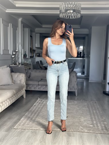 Light Blue Kemerli Straight Cut Kadın Jean Pantolon