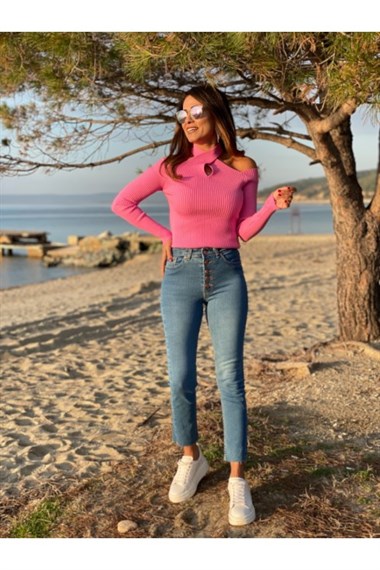 Mavi Beş Düğmeli Kesik Paça Jean