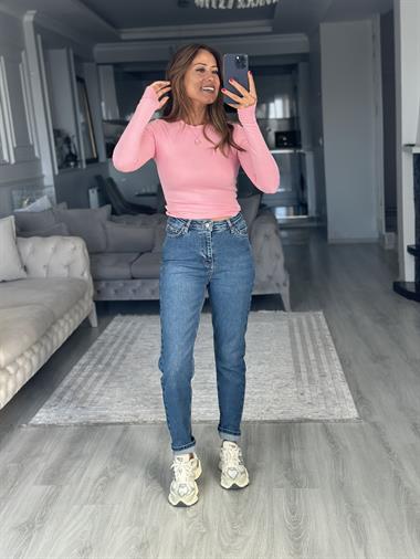 Mavi Cebi Toka Detaylı Kadın Mom Jean Pantolon