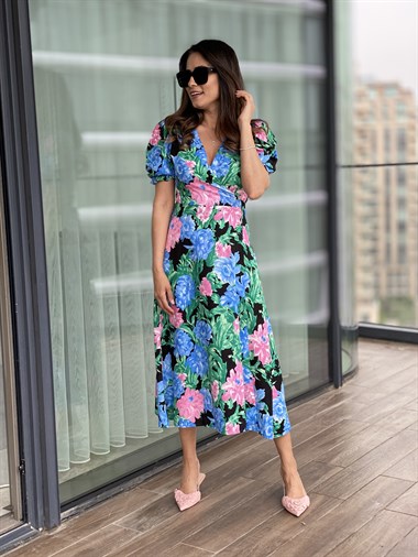 Mavi Çiçekli Bağlama Detay Kruvaze Viskon Elbise