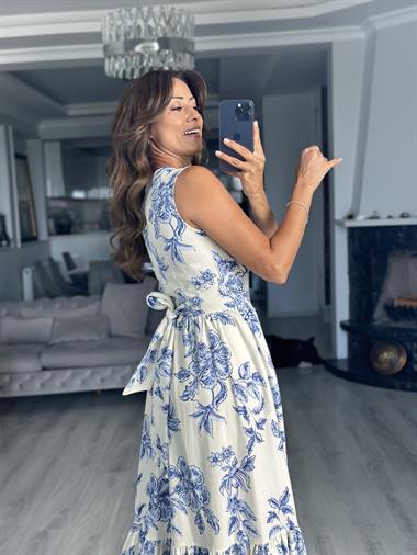 Mavi Çiçekli Kruvaze Yaka Beli Bağlama Detay Midi Boy Kadın Elbise